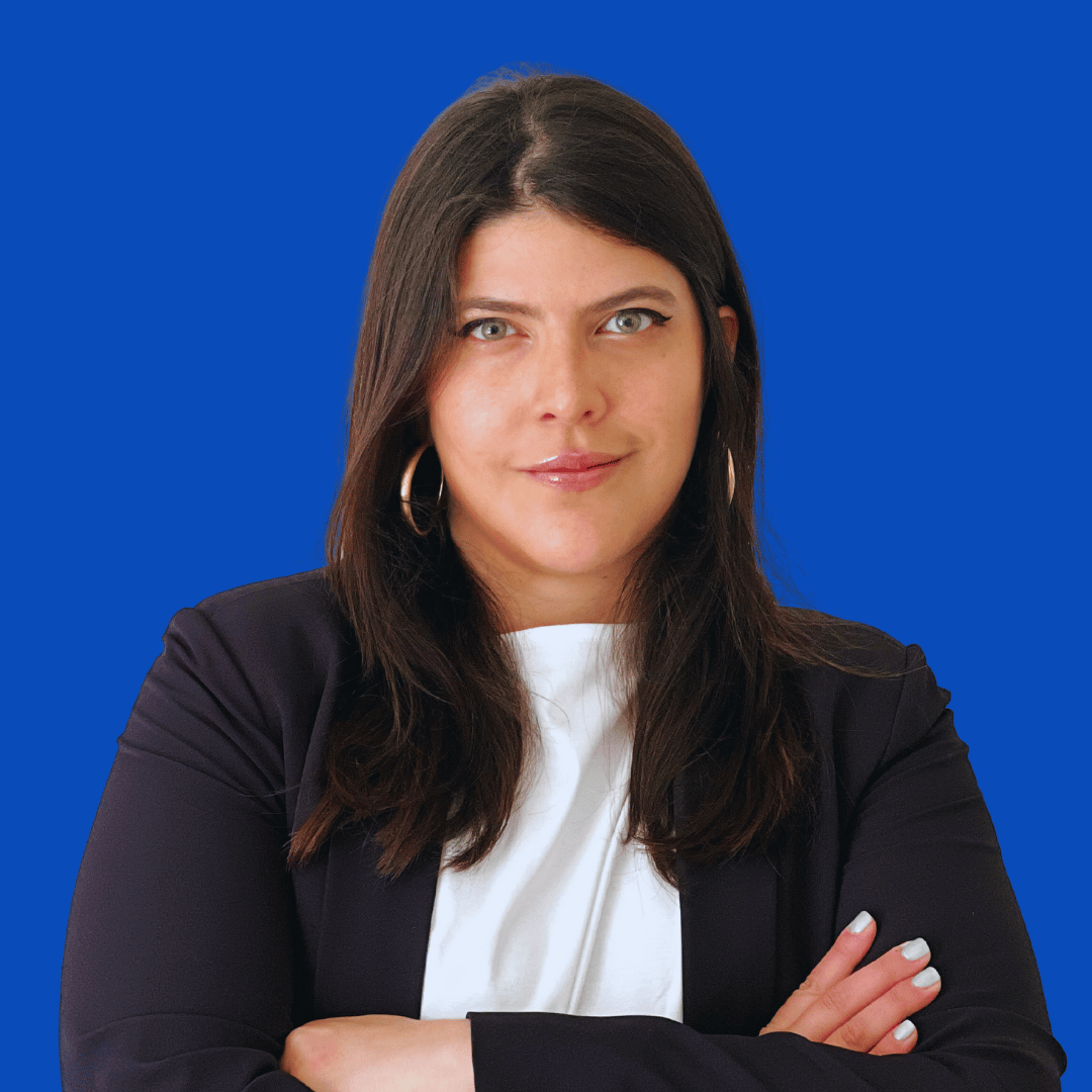 foto-redonda-francisca-bahamondes-fondo-azul